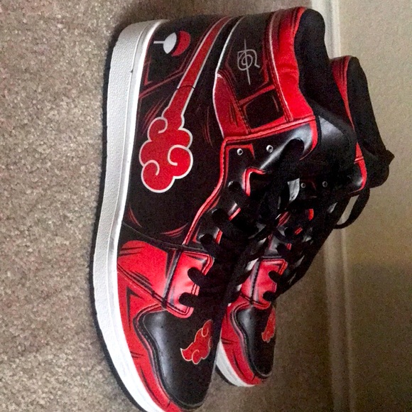Akatsuki / uchiha Naruto shoes based off of Jordan 1 high look - Picture 1 of 2